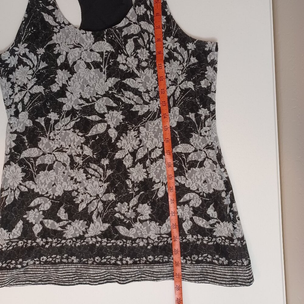 Women's I.N.C. Black& White/Silver Tank with Rough Exterior Material Size Large - Picture 7 of 8